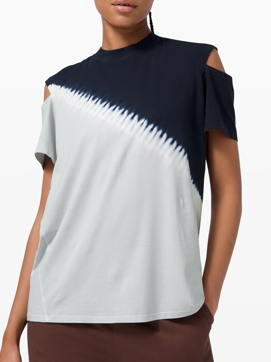 lululemon athletica Tops - Lululemon LA All Yours Cut-Out Cold Shoulder Diagonal Navy Tie Dye Tee Sz 12